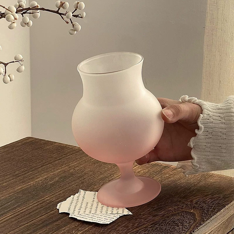 Ly thủy tinh cao màu hồng nhạt kiểu Pháp, vẻ đẹp thẩm mỹ cao, ly cocktail dễ thương, ly nước uống tạo không khí.