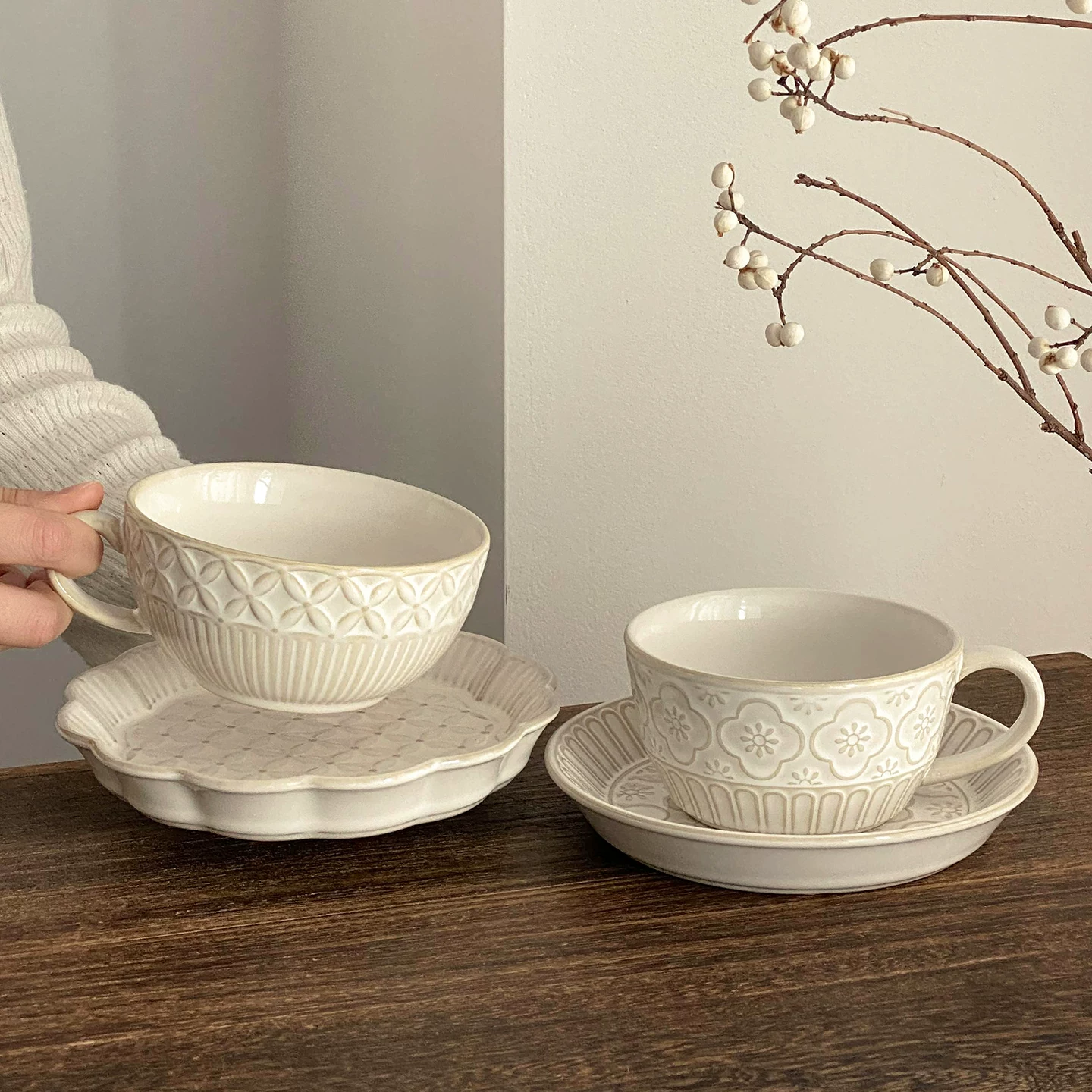 Bộ tách trà cà phê gốm sứ kiểu Pháp, chạm nổi, cổ điển, cao cấp, tinh tế, chuyên dụng cho espresso, latte art.