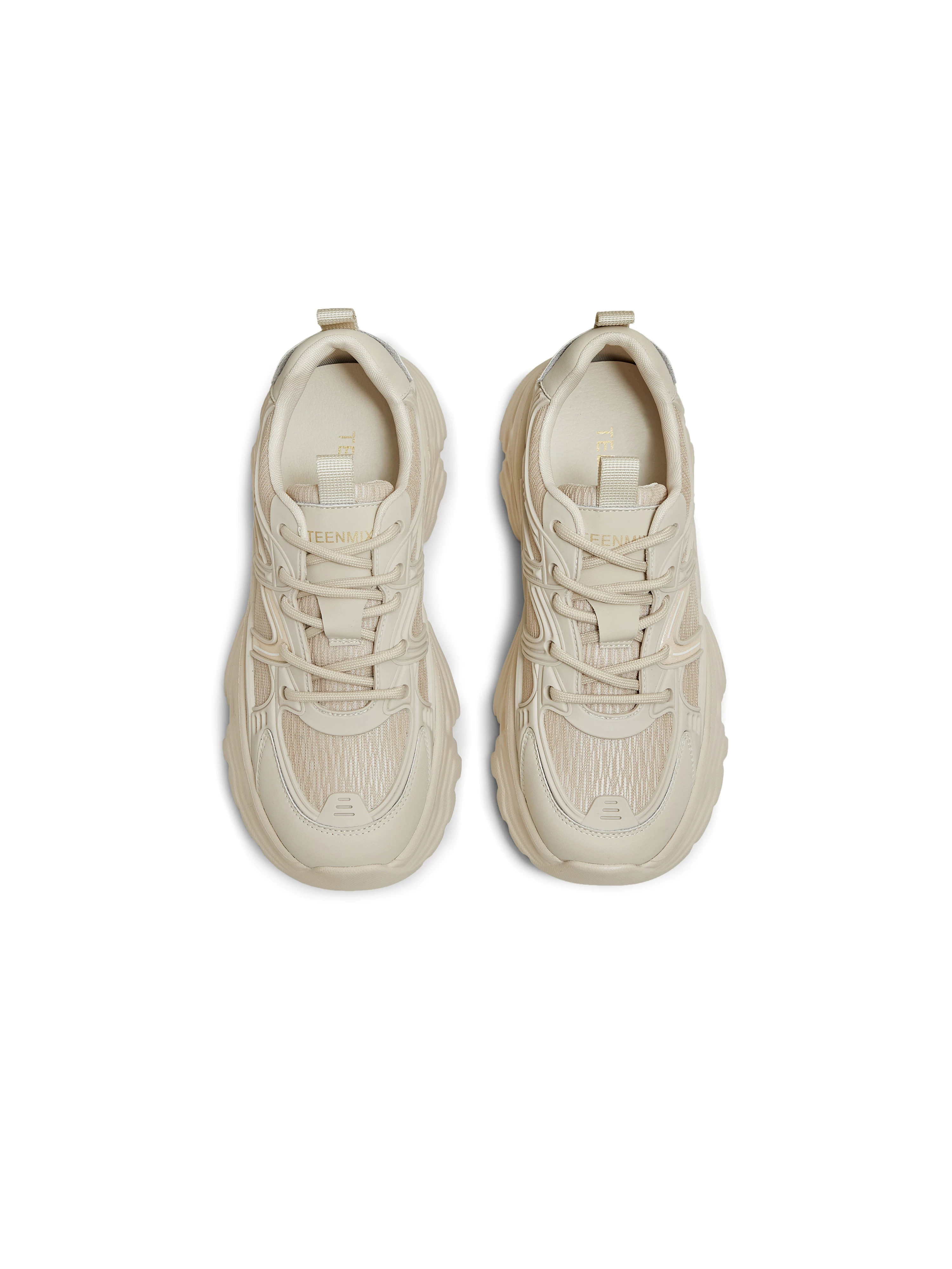 Giày thể thao nữ Tianmeiyi đế dày tăng chiều cao kiểu retro, giày trắng thường ngày, mẫu mới thu 2025 BI821CM5