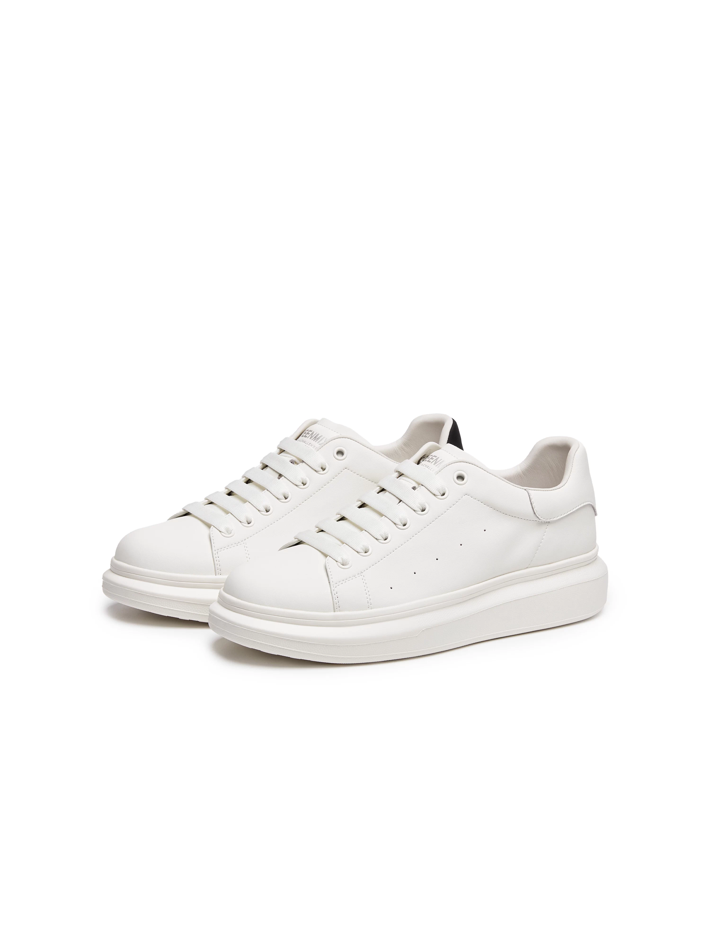 Giày thể thao nam Tianmeiyi 2025 Thu Mẫu mới, phong cách thường ngày, đa năng, thích hợp đi làm, màu trắng XBX27CM5