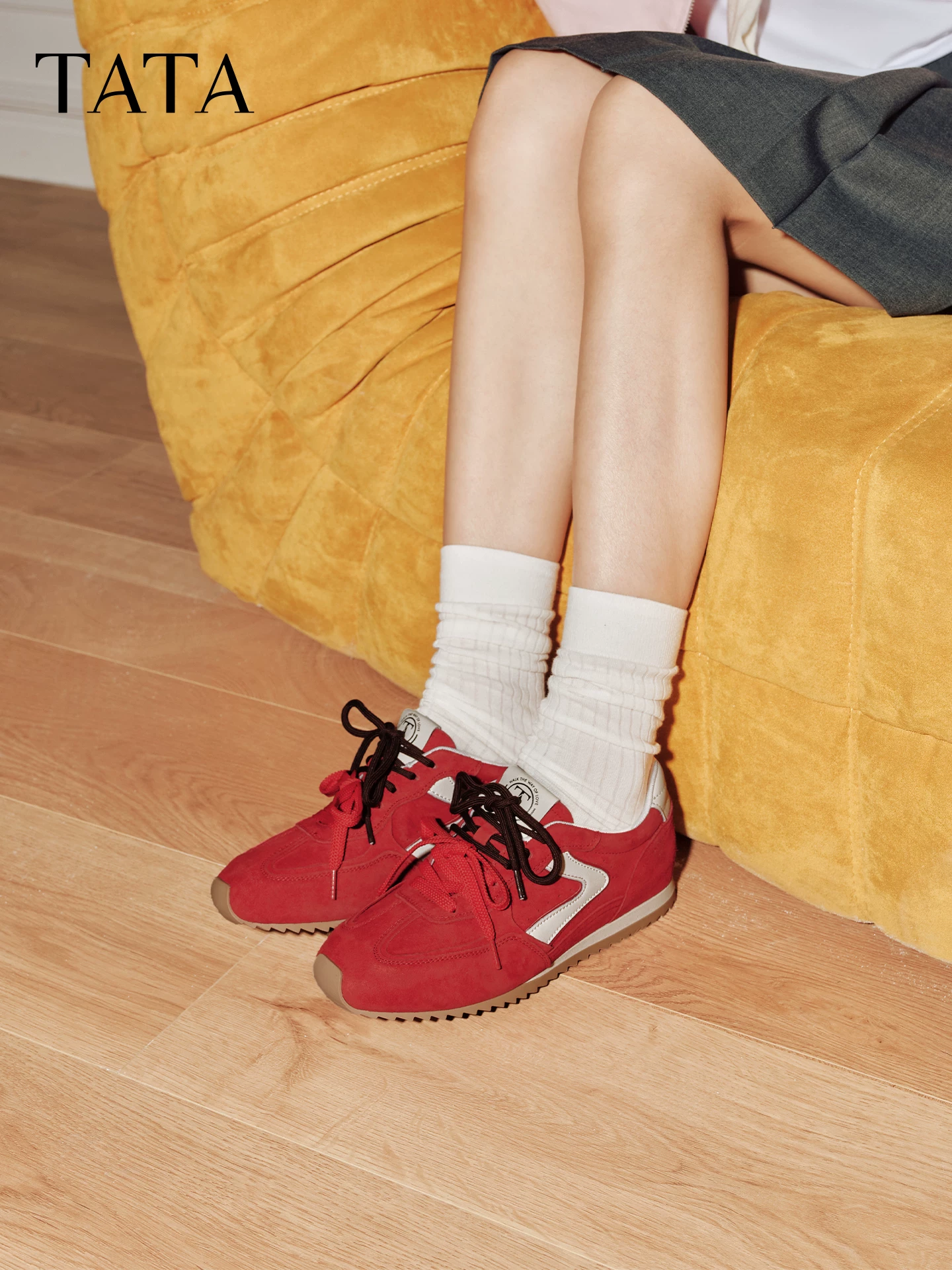 Giày TATA He Ta Dexun 2025 Mùa Đông Mới Đế Dày Forrest Gump Giày Nữ Thoáng Khí Giày Thể Thao Thông Thường GXT02AM6