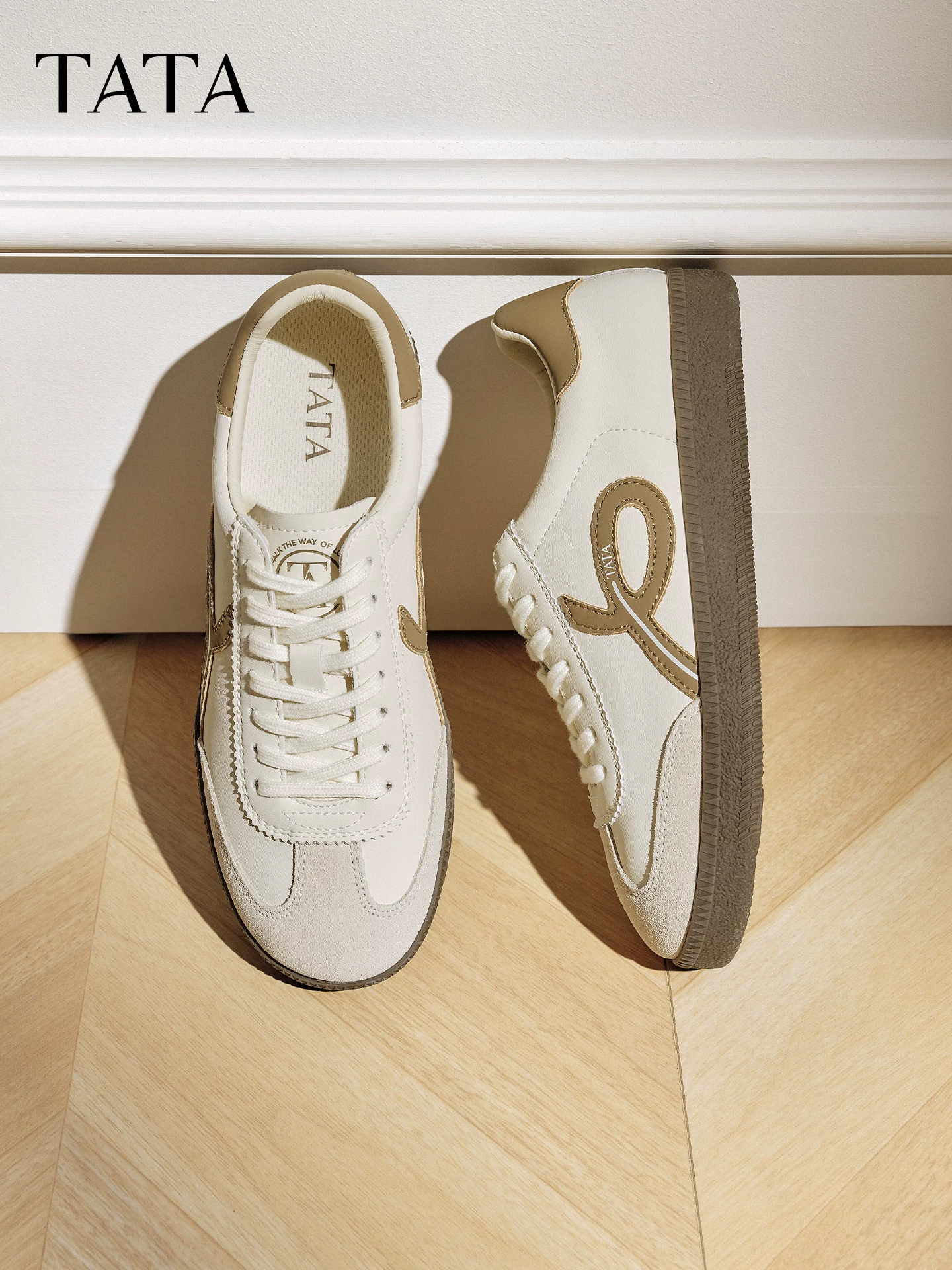 Giày Nữ TATA 2025 Thời Trang Mùa Đông Đức Huấn Luyện Giày Đa Năng Giày Thường Phong Cách Mới Giày Đơn CK801CM5