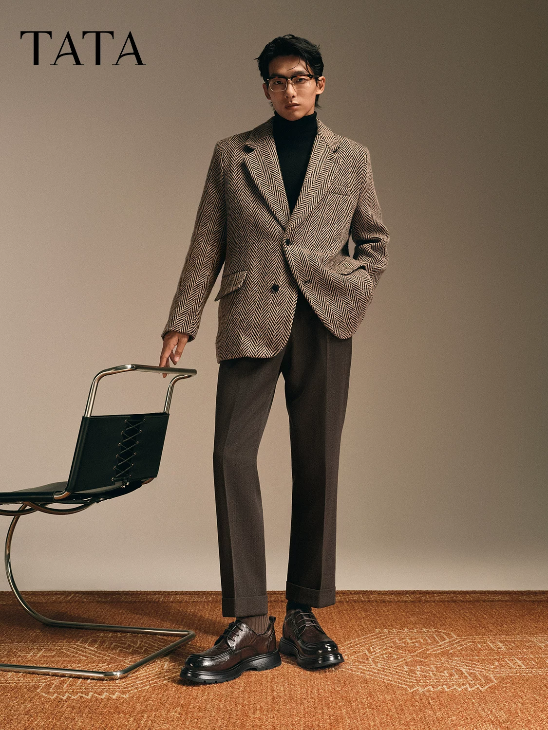 Giày nam TATA mùa đông 2025, giày công sở mới, màu trơn, đa năng, giày da thường, màu đen, giày tăng chiều cao