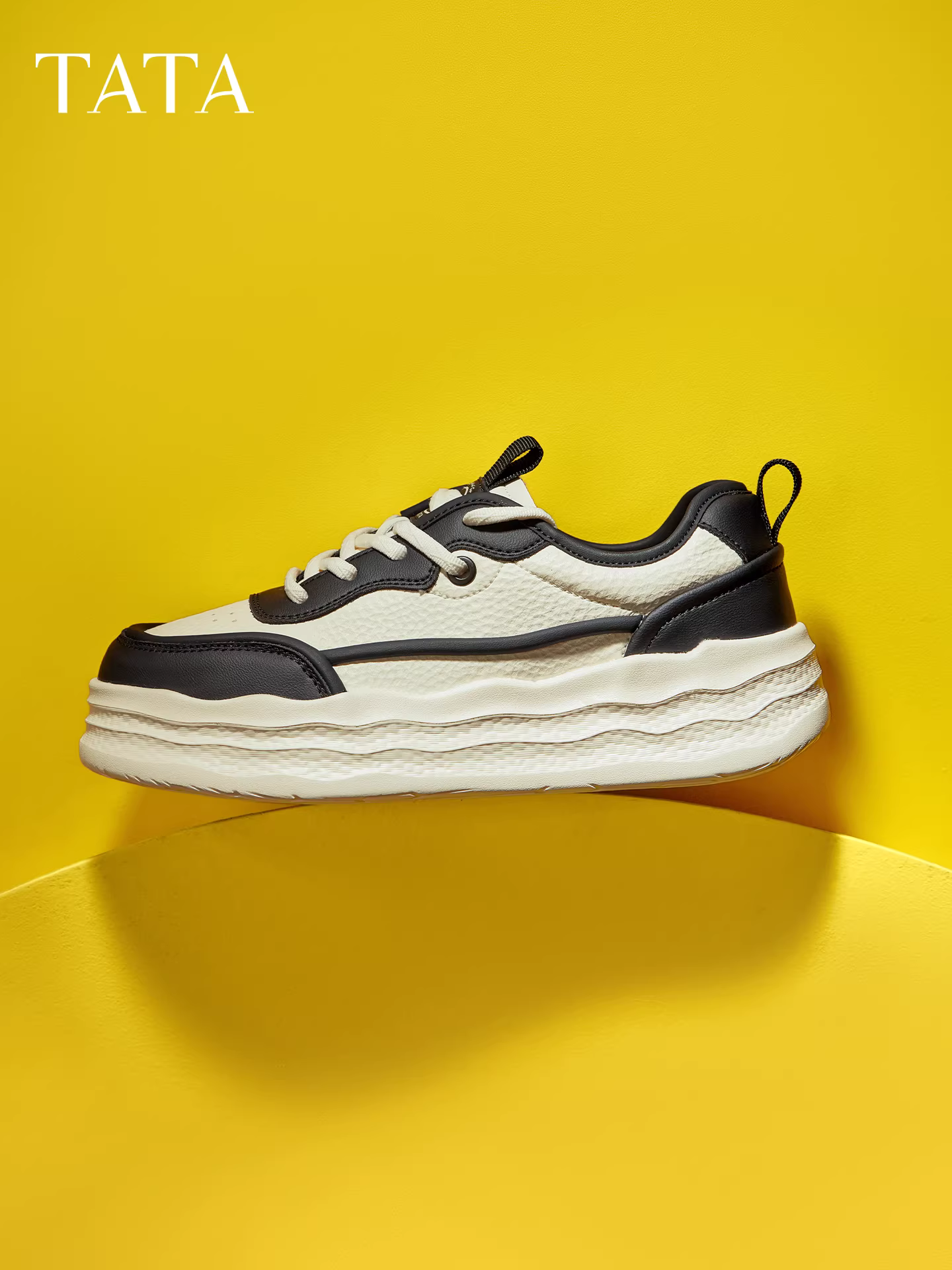 Giày Nữ TATA 2025 Mùa Đông Phong Cách Mới Giày Trắng Thời Trang Giày Sneaker Giày Đế Dày CWV01BM5