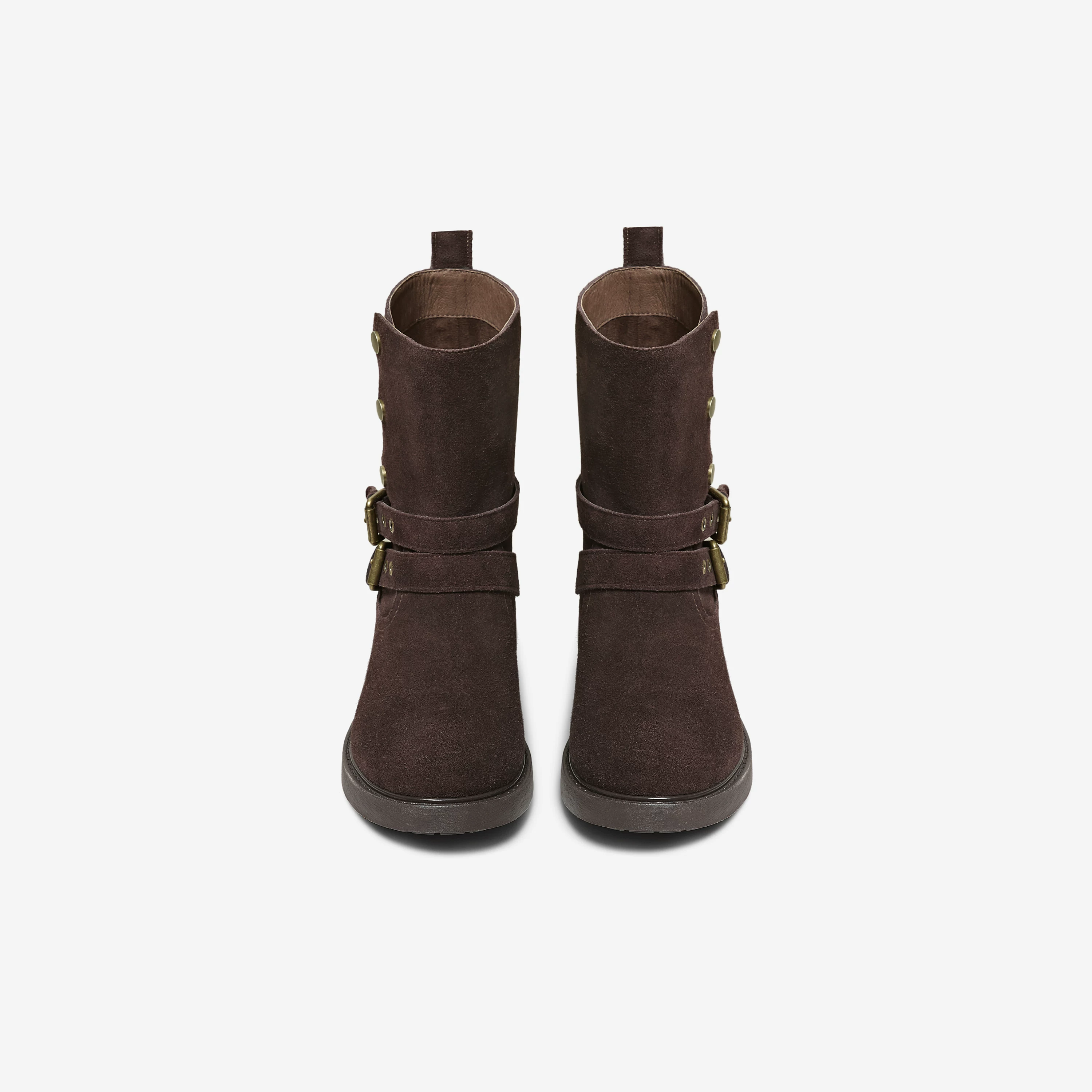 TATA giày bốt mùa đông 2025 giày bốt thời trang mới đa năng giày nữ màu đen bốt ngắn thông thường XYK01DZ5