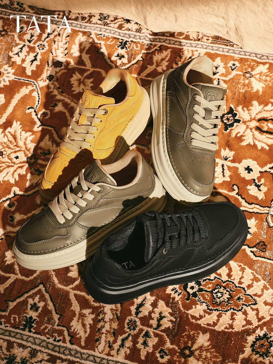 Giày Nam TATA 2025 Mùa Đông Mẫu Mới Giày Thường Ngày Đa Năng Đế Dày Dáng Thấp Dây Buộc Giày Công Sở VQM01CM5