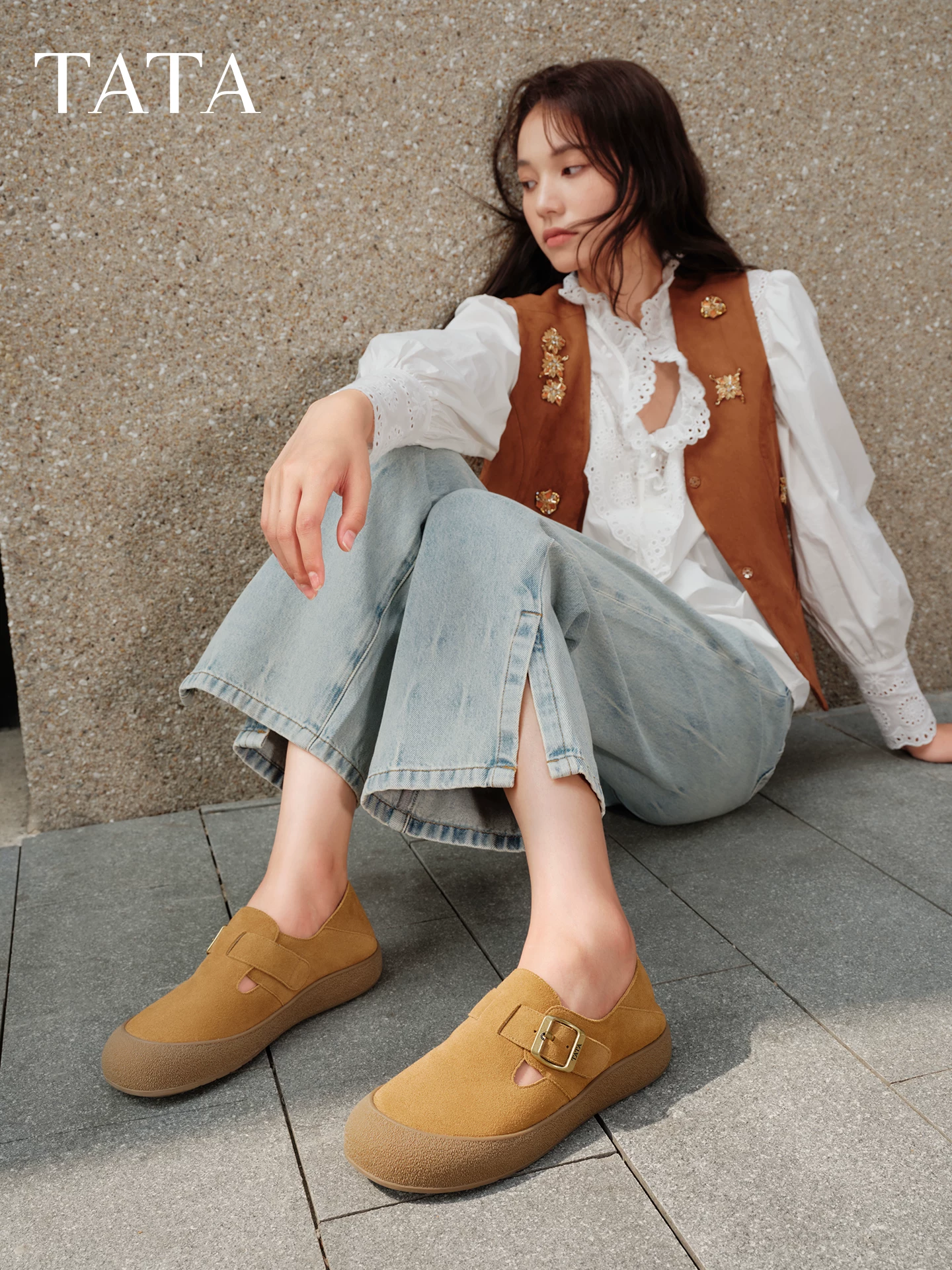 Giày nữ TATA 2025 thời trang mùa đông đa năng kiểu Birkenstock, kiểu lười, mẫu mới 4TR01CM5