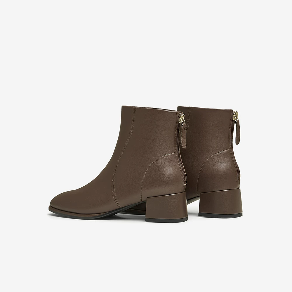 Giày bốt thời trang đi làm gót nhọn TATA dành cho nữ Giày bốt ngắn thông thường bằng da cừu mùa xuân mẫu mới 7AC56DD4