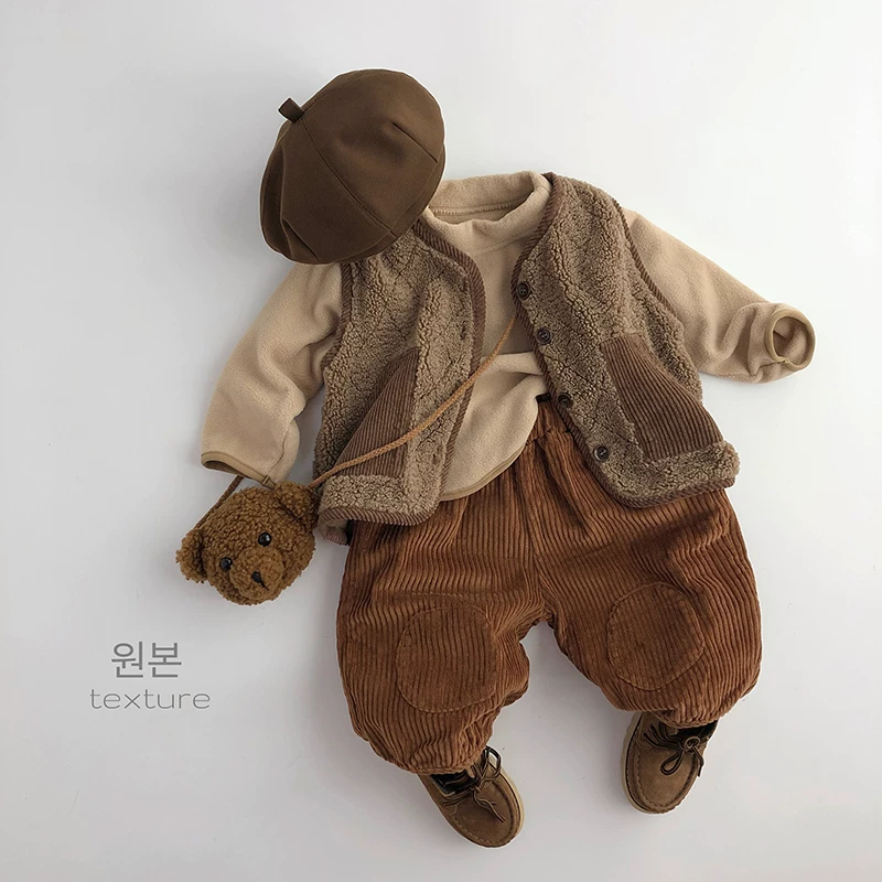 Mềm mại và thoải mái~ Rất khuyến khích mua~ Áo ghi lê lông cừu phong cách Hàn Quốc dành cho trẻ em mùa thu đông, áo ghi lê giữ ấm phối màu thời thượng với thiết kế sành điệu và độc đáo.