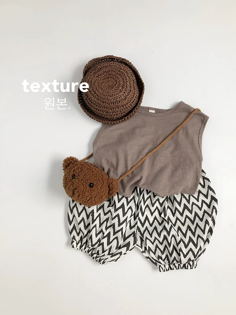 Trang phục mùa hè~phong cách hợp thời trang~Áo vest không tay bằng cotton nguyên chất phong cách Hàn Quốc có họa tiết sành điệu và quần short đèn lồng dành cho bé trai và bé gái.