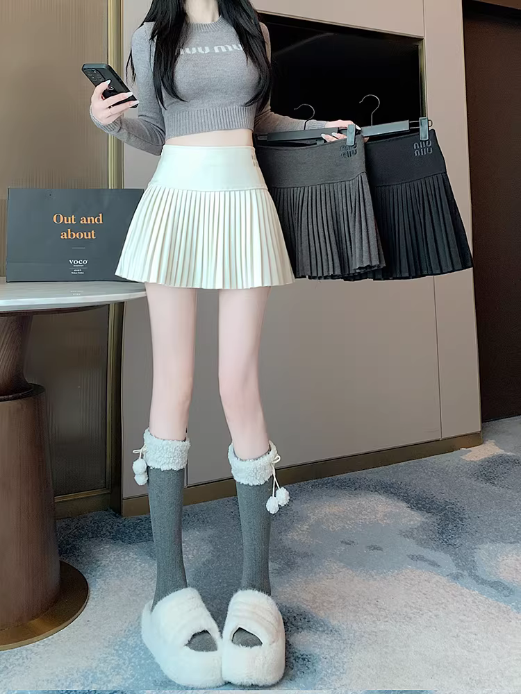 Váy len trắng nữ, phong cách thu đông, váy xếp ly, váy JK, váy xếp ly cao eo, váy len ngắn.