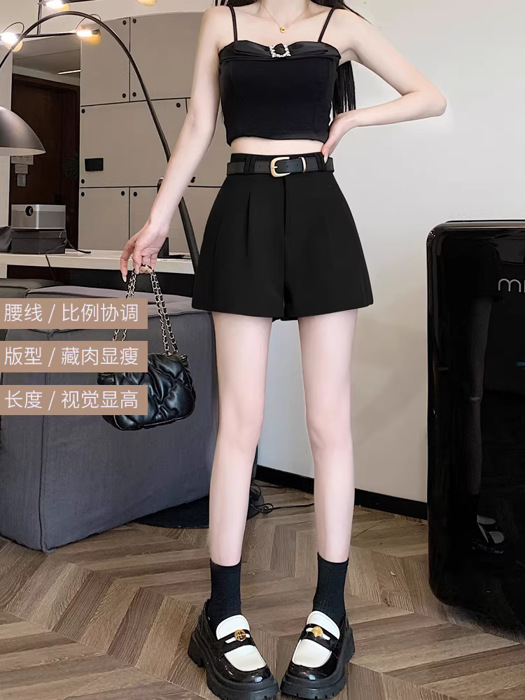 Quần short nữ mùa xuân/hè 2025 kiểu mới thời thượng màu trắng cạp cao tôn dáng quần short ống đứng hot pants