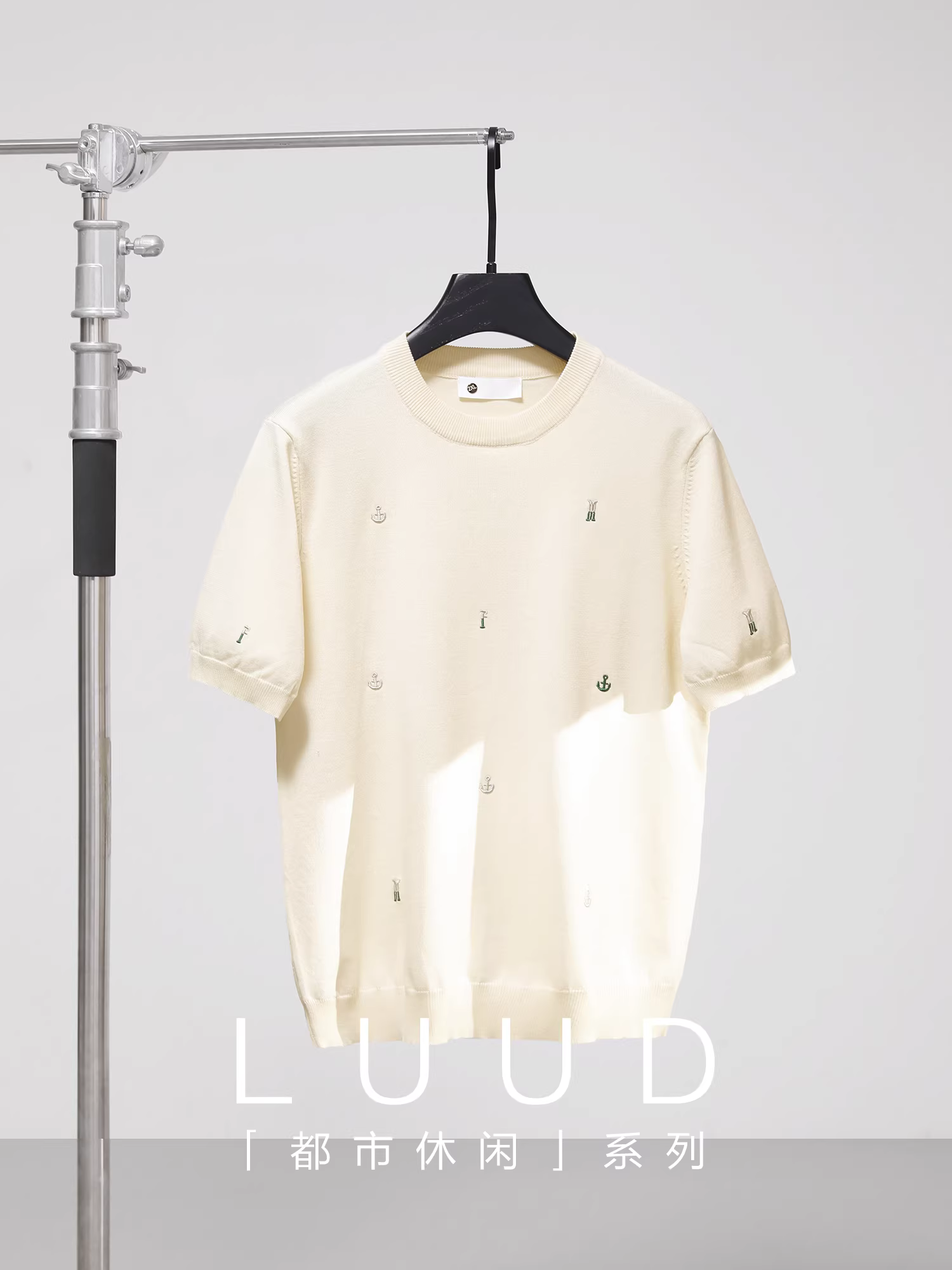 LUUD Áo thun nam dệt kim cổ tròn tay ngắn màu xanh lá cây sang trọng và thanh lịch mùa hè mát mẻ bằng lụa thêu chữ sáng tạo