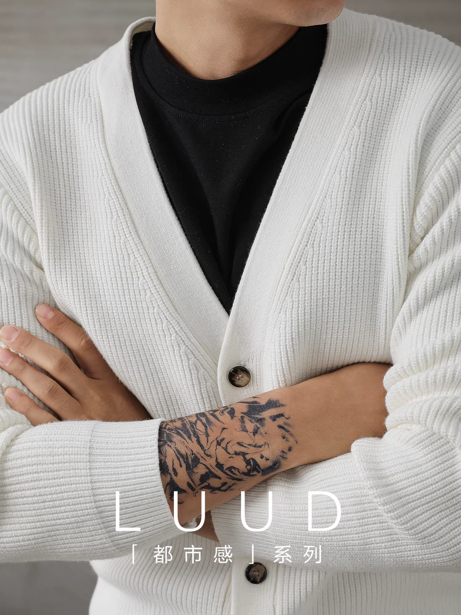 Khuyến mãi đặc biệt: Áo khoác cardigan dáng chữ V phong cách nghệ thuật màu trắng dành cho nam, chất liệu dệt kim jacquard kẻ caro thời trang, kiểu dáng ôm body đa năng