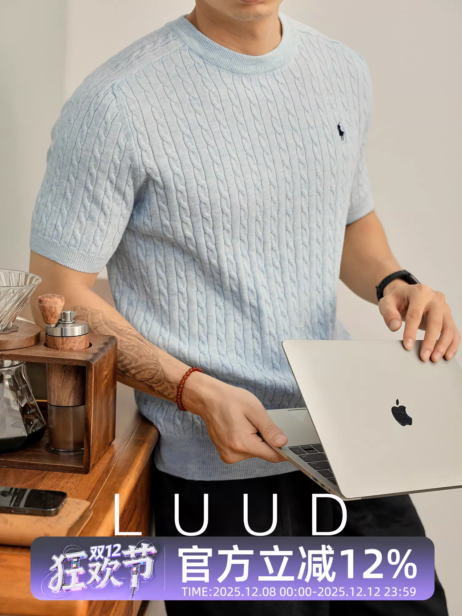 Áo thun nam dệt kim họa tiết xoắn LUUD dành cho người đi làm đô thị với chất liệu len pha và thêu hình hiệp sĩ, tay ngắn