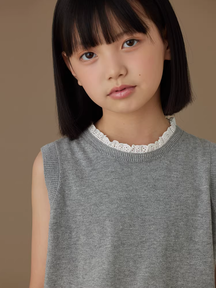 Quần áo trẻ em áo vest màu xám cổ ren kiểu Pháp đa năng bằng vải cotton dệt kim dành cho bé gái phong cách mùa hè mỏng nhẹ