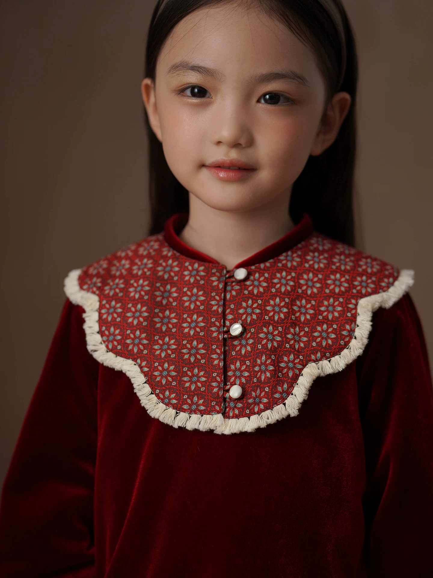 Váy nhung trẻ em màu đỏ phong cách Trung Hoa mới quần áo cotton váy năm mới của bé gái váy sườn xám năm mới của bé gái mùa đông