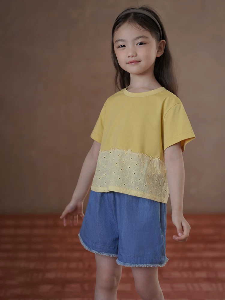 Quần ống đứng mùa hè cho bé gái, quần short denim thiết kế đơn giản, quần dài đến đầu gối cho trẻ lớn hơn.