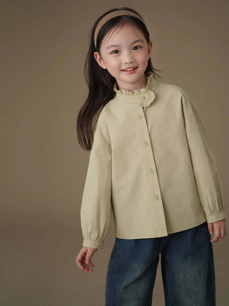Quần áo trẻ em Hazi Xuân/Hè Phong cách mới Màu xanh đậu Áo trẻ em dáng rộng giản dị Áo sơ mi dài tay cho bé gái Thiết kế đơn giản