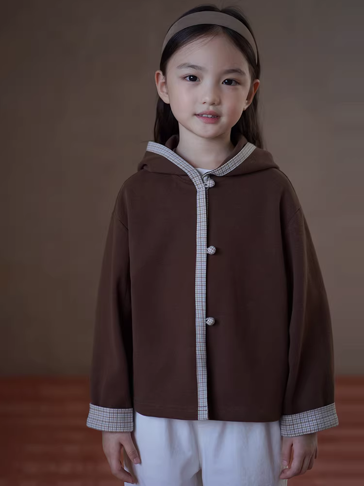 Quần áo trẻ em Hartzhi Bộ sưu tập Thu mới 2025 Áo khoác có mũ phong cách Hàn Quốc dành cho bé trai bé gái màu cà phê đơn giản, năng động