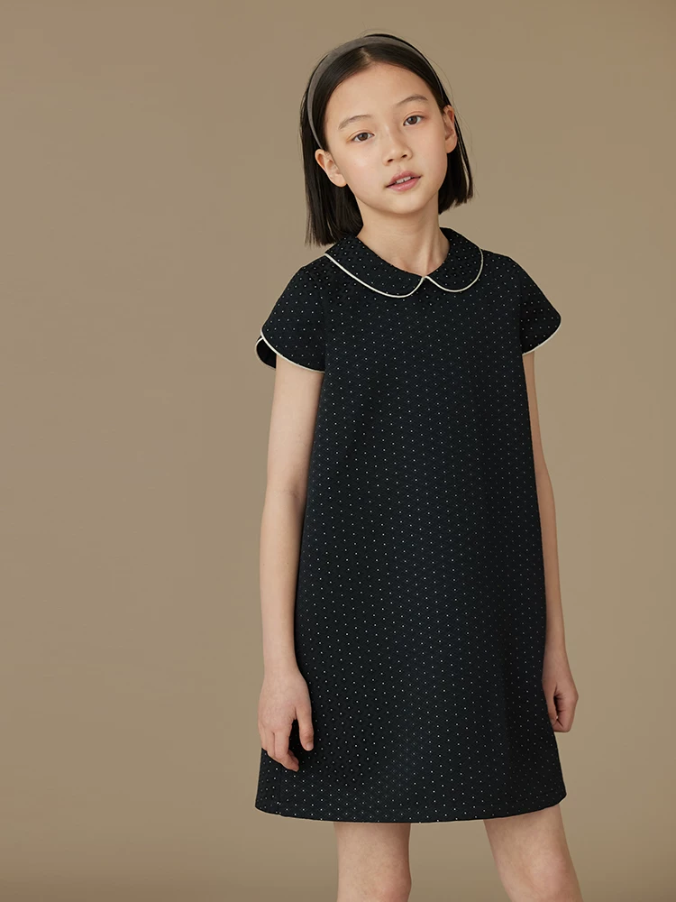 Quần áo trẻ em Hazi 25 Váy mùa hè dành cho trẻ em Váy mùa hè tương phản màu đen trắng Jacquard Tay áo hình cánh hoa ngọt ngào Váy cổ búp bê dành cho cha mẹ và con gái dành cho bé gái