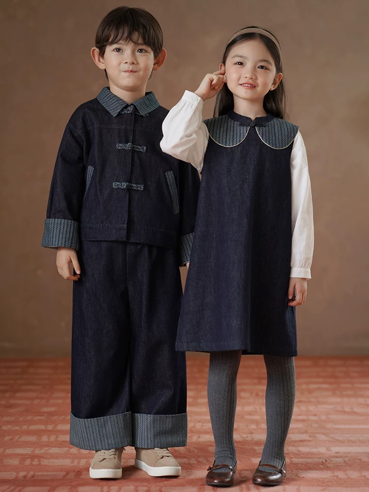 Quần áo trẻ em mùa thu phong cách mới áo khoác phong cách Trung Hoa mới quần âu bé trai và bé gái bộ đồ denim mùa xuân và mùa thu
