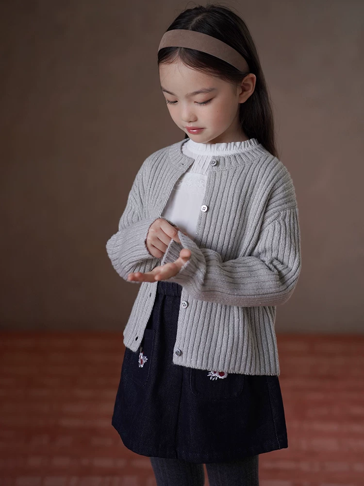 Quần áo trẻ em xuân thu Váy chữ A phong cách thường ngày đa năng Váy thêu cho bé gái Váy denim cổ điển dành cho trẻ lớn hơn
