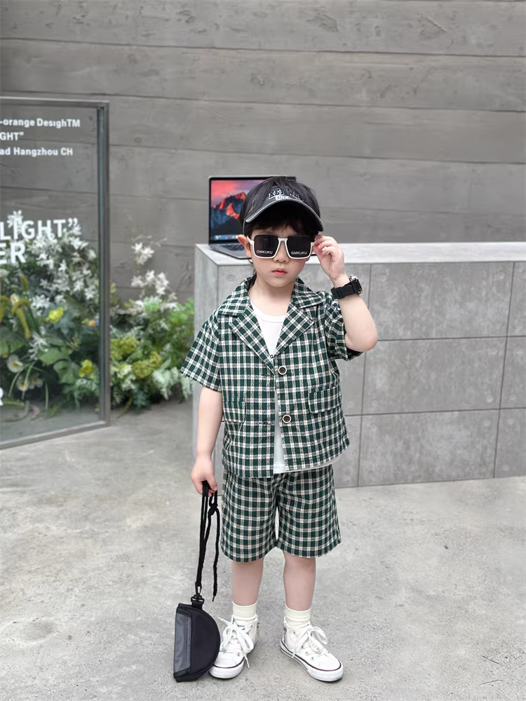 Bộ trang phục hè cho bé trai 2025, bộ ba món áo vest thể thao hè mới cho trẻ em, thời trang và hợp xu hướng, phong cách thường ngày