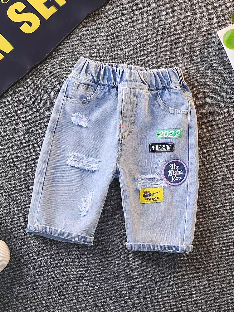 Quần short denim bé trai 2025 kiểu dáng mới thời trang quần mùa hè thường ngày cho bé trai nhỏ cá tính và đẹp trai quần năm phần