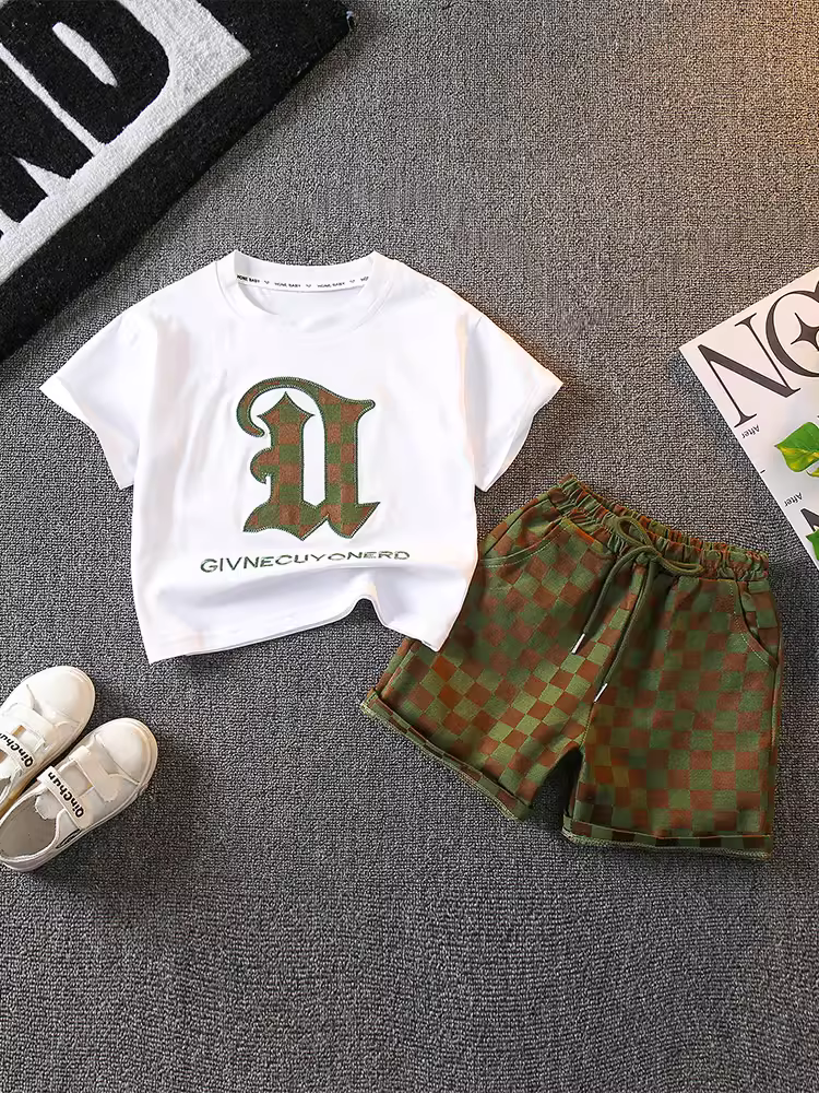 Trang phục mùa hè cho bé trai 2025, kiểu dáng mới thời trang, quần áo mùa hè mát mẻ cho trẻ nhỏ, thời thượng, bé trai đẹp trai, quần áo trẻ em hợp thời trang