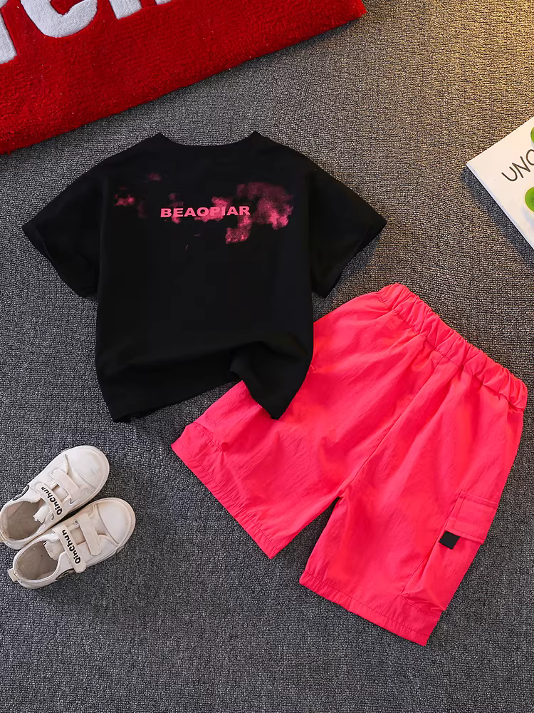 Bộ trang phục hè cho bé trai 2025, bộ hai mảnh ngắn tay mới, thời trang, sành điệu, đẹp trai