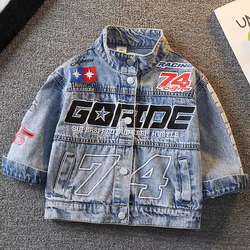 Áo khoác denim bé trai 2025 kiểu dáng mới thời trang mùa xuân thu quần áo trẻ em phong cách Hàn Quốc cá tính hợp xu hướng thương hiệu thời trang trẻ em