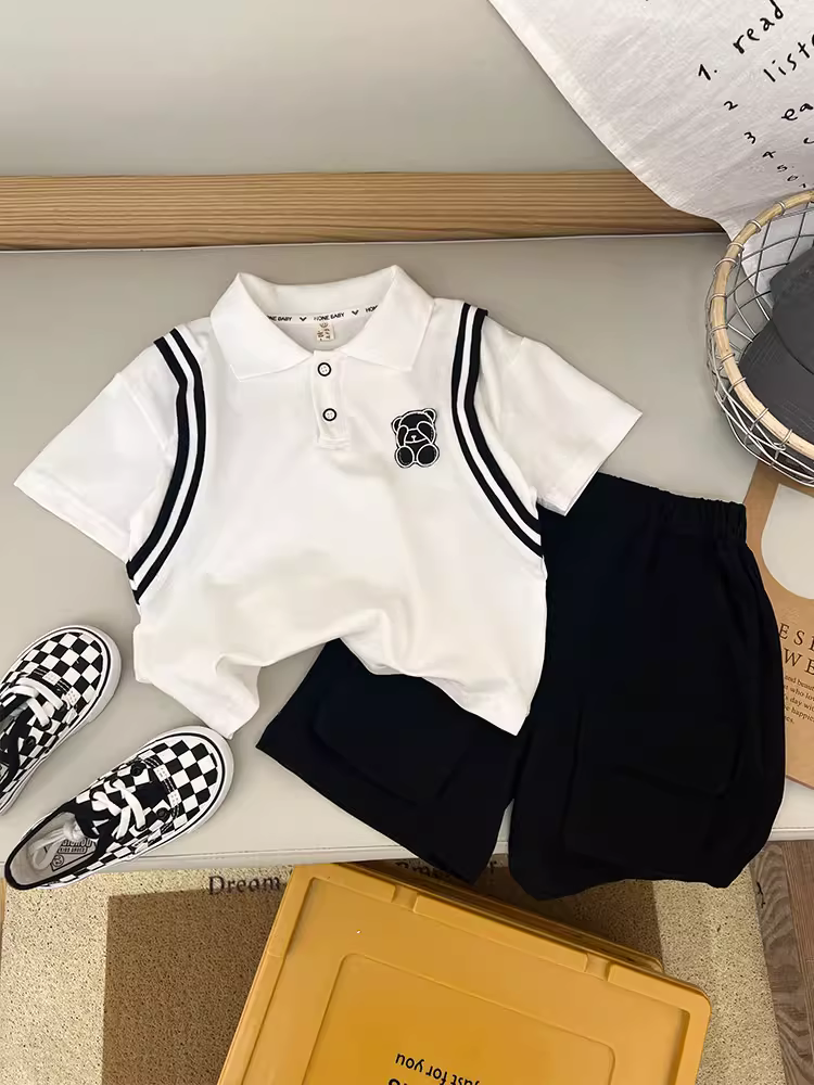 Bộ trang phục mùa hè cho bé trai 2025, áo polo ngắn tay thời trang mới, quần áo trẻ em hợp xu hướng, cá tính