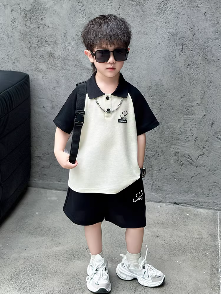 Bộ trang phục hè cho bé trai 2025, bộ hai mảnh áo polo hoạt hình mùa hè mới cho trẻ em, quần áo hè mỏng cho bé