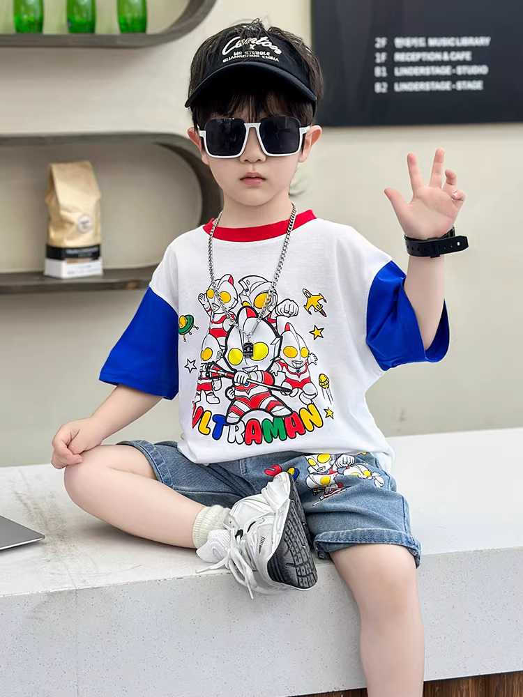 Bộ đồ bé trai Ultraman mùa hè 2025 mới, quần áo trẻ em thể thao hai mảnh mát mẻ và đẹp trai, quần áo mùa hè cho bé trai