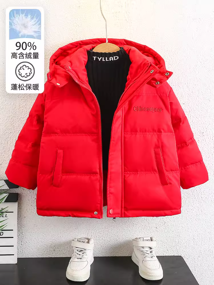 Áo khoác phao mùa đông cho bé trai 2025, áo khoác dày màu đỏ có mũ thời trang, trang phục Tết mới cho bé trai, kiểu dáng hợp xu hướng