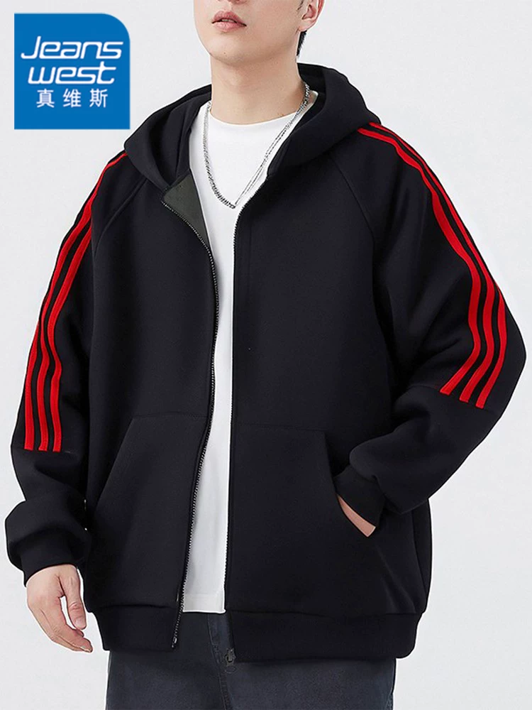 Áo khoác cardigan có mũ trùm đầu ba sọc phối màu theo phong cách Mỹ của Jeanswest dành cho nam, áo khoác thường ngày hợp thời trang mùa xuân.