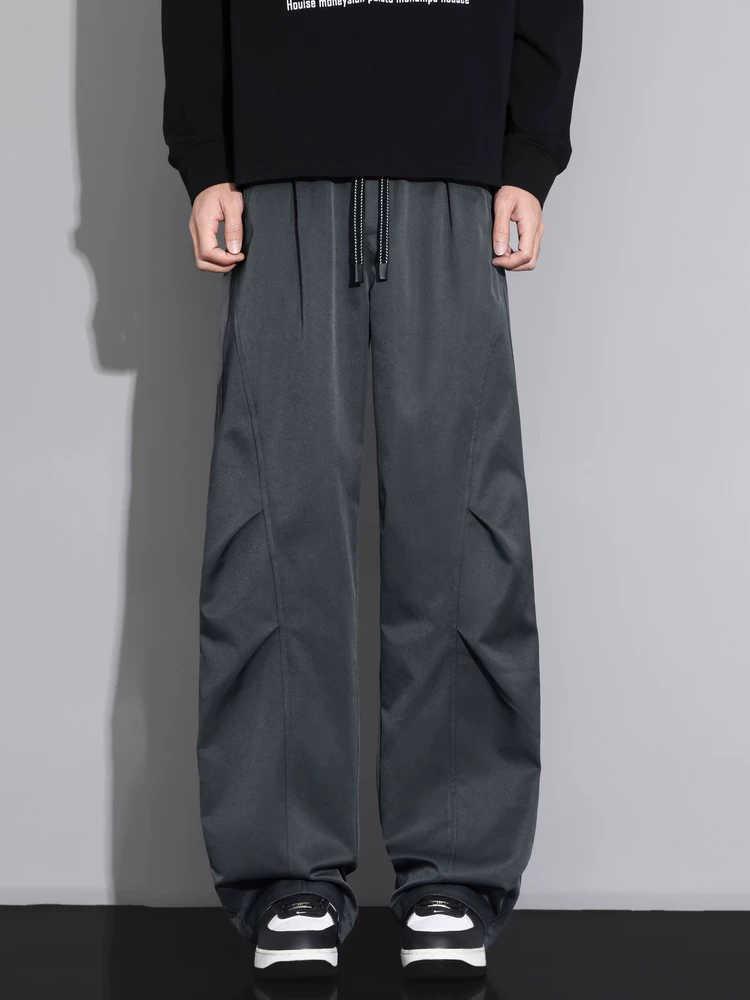 Quần dài nam Jeanswest dáng suông, chất liệu mềm mại, phong cách thời trang cao cấp, đa năng, xu hướng mới 2026.