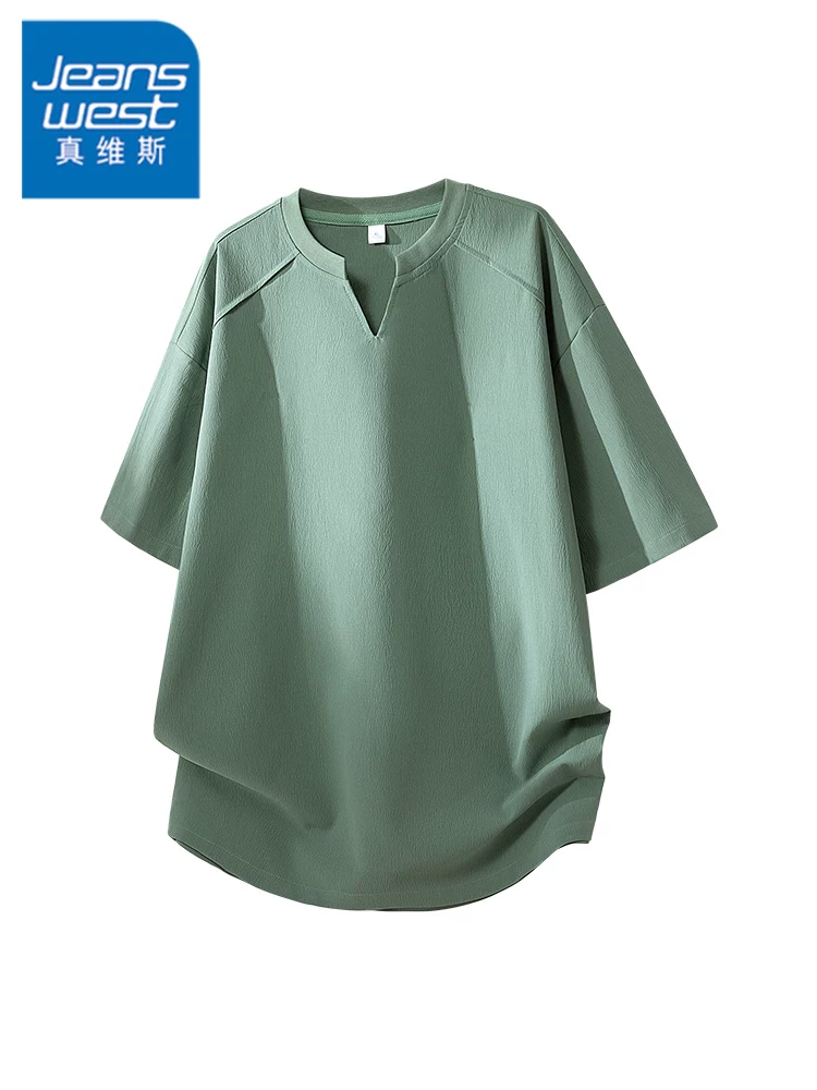 Áo thun nam Jeanswest cổ nửa mở, tay lửng, kiểu dáng xu hướng mới xuân/hè 2026, chất liệu thoáng khí, form rộng.