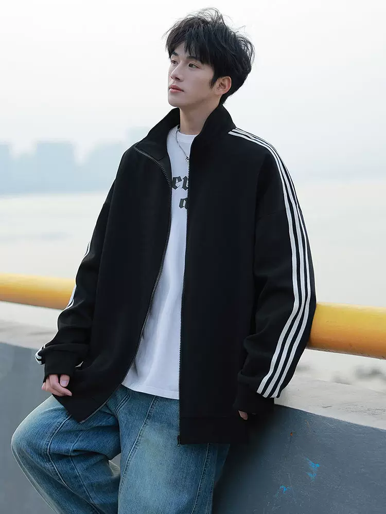 Áo khoác cardigan ba sọc cổ tròn của Jeanswest dành cho nam, áo nỉ dáng rộng đa năng cao cấp mùa xuân.