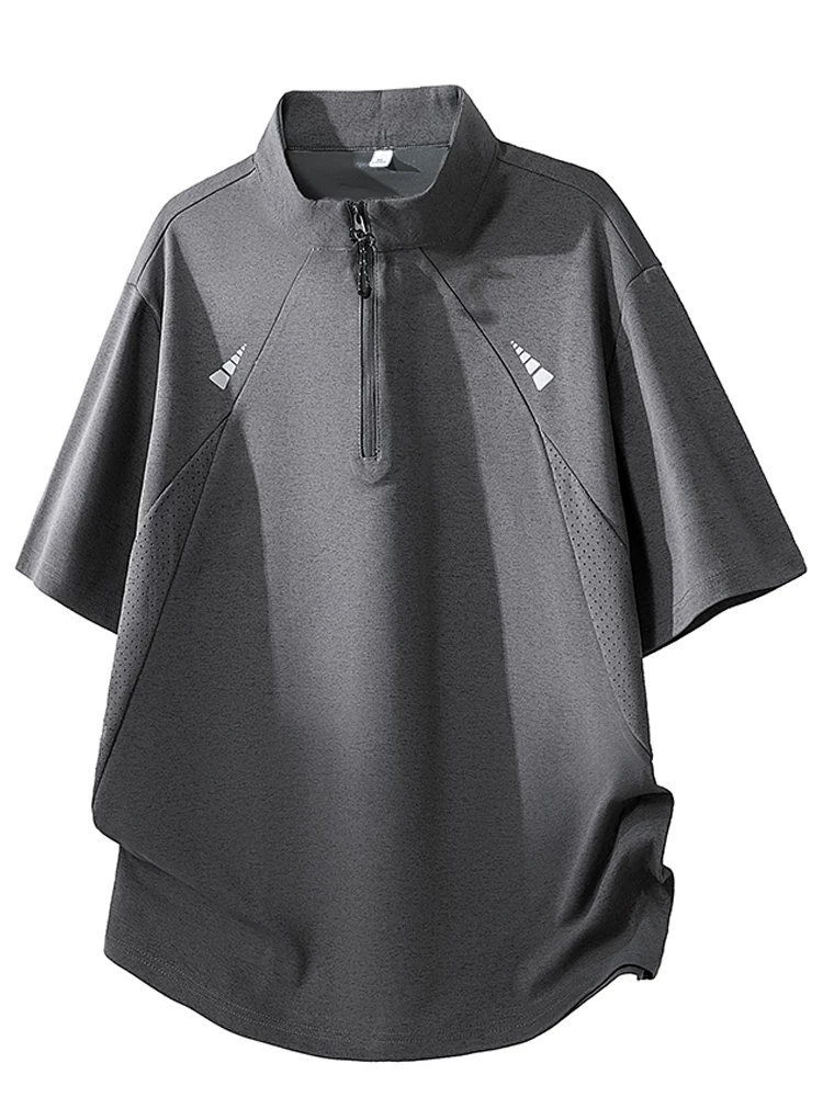 Áo thun nam Jeanswest kiểu Mỹ phối vải, cổ đứng, nửa khóa kéo, chất liệu lụa đá, dáng rộng mùa hè, cảm giác cao cấp, thoáng khí, tay ngắn.