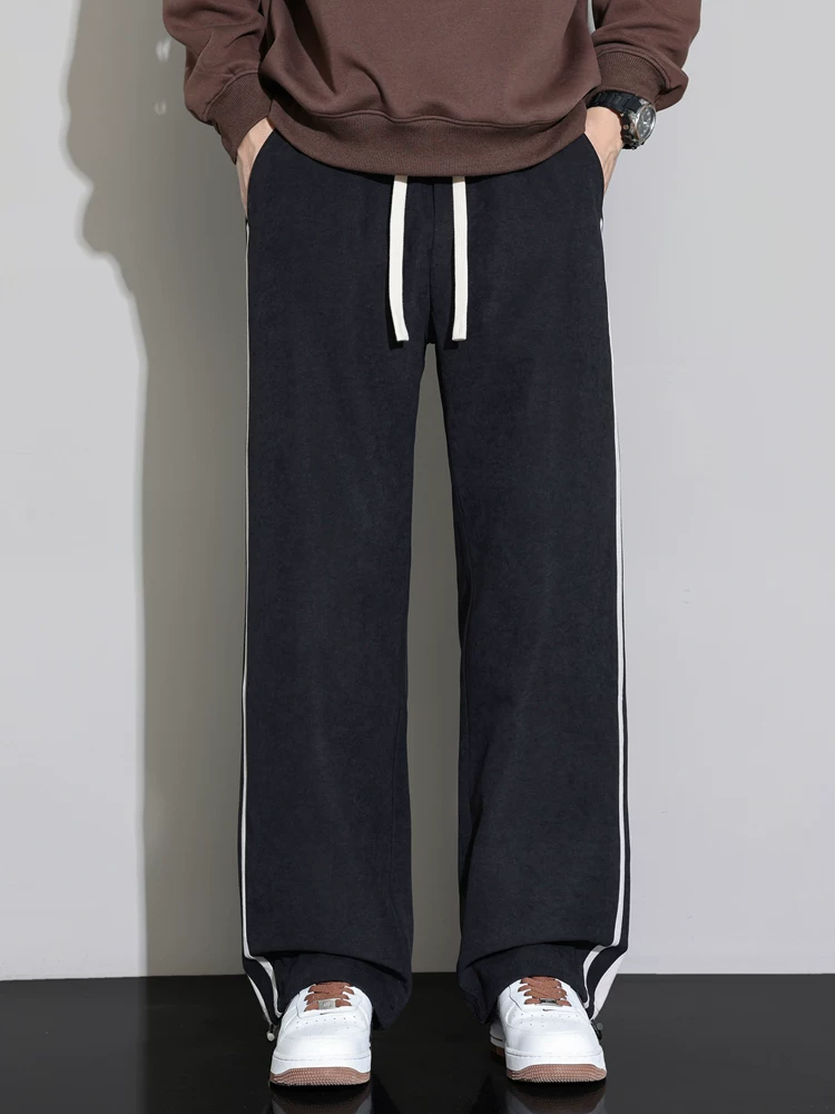 Quần jogger sọc thẳng kiểu Mỹ thời thượng của Jeanswest dành cho nam, mùa xuân thu, cảm giác cao cấp, dáng suông, rộng rãi, quần dài đa năng.