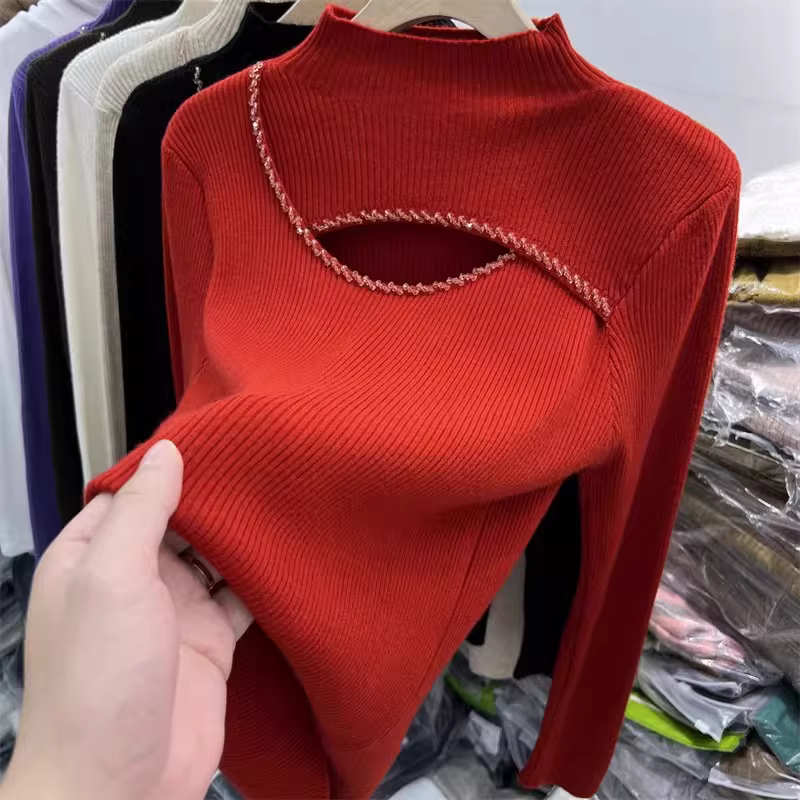 Áo len nữ cổ nửa cao đan móc kiểu châu Âu, phối hạt, mẫu mới thu đông 2024, áo lót thời trang.