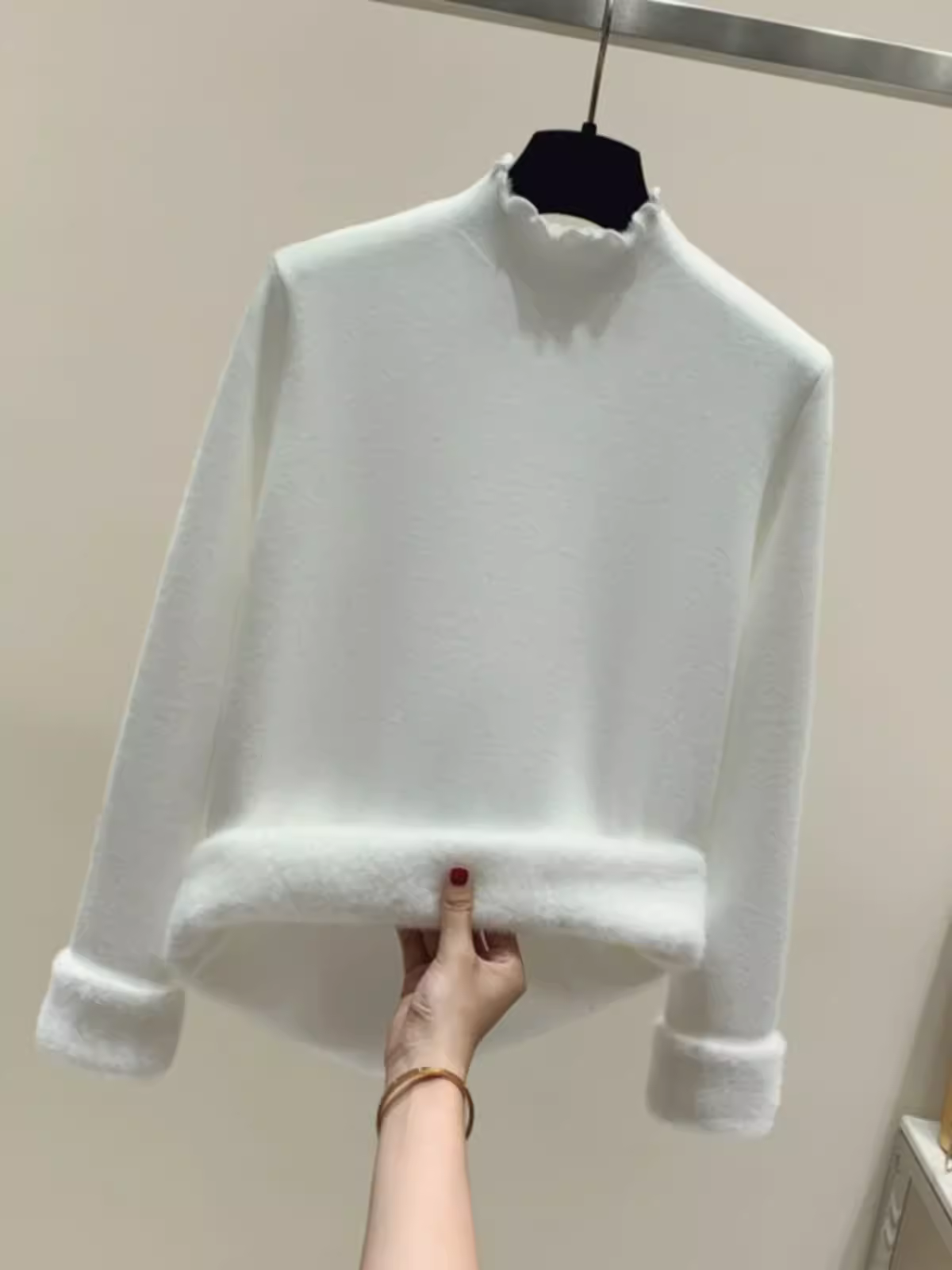 Giảm giá thanh lý quần áo nữ kiểu Âu, áo len chui đầu lông cừu cắt mác, lớp lót ấm áp, áo thun dệt kim lót lông cừu.