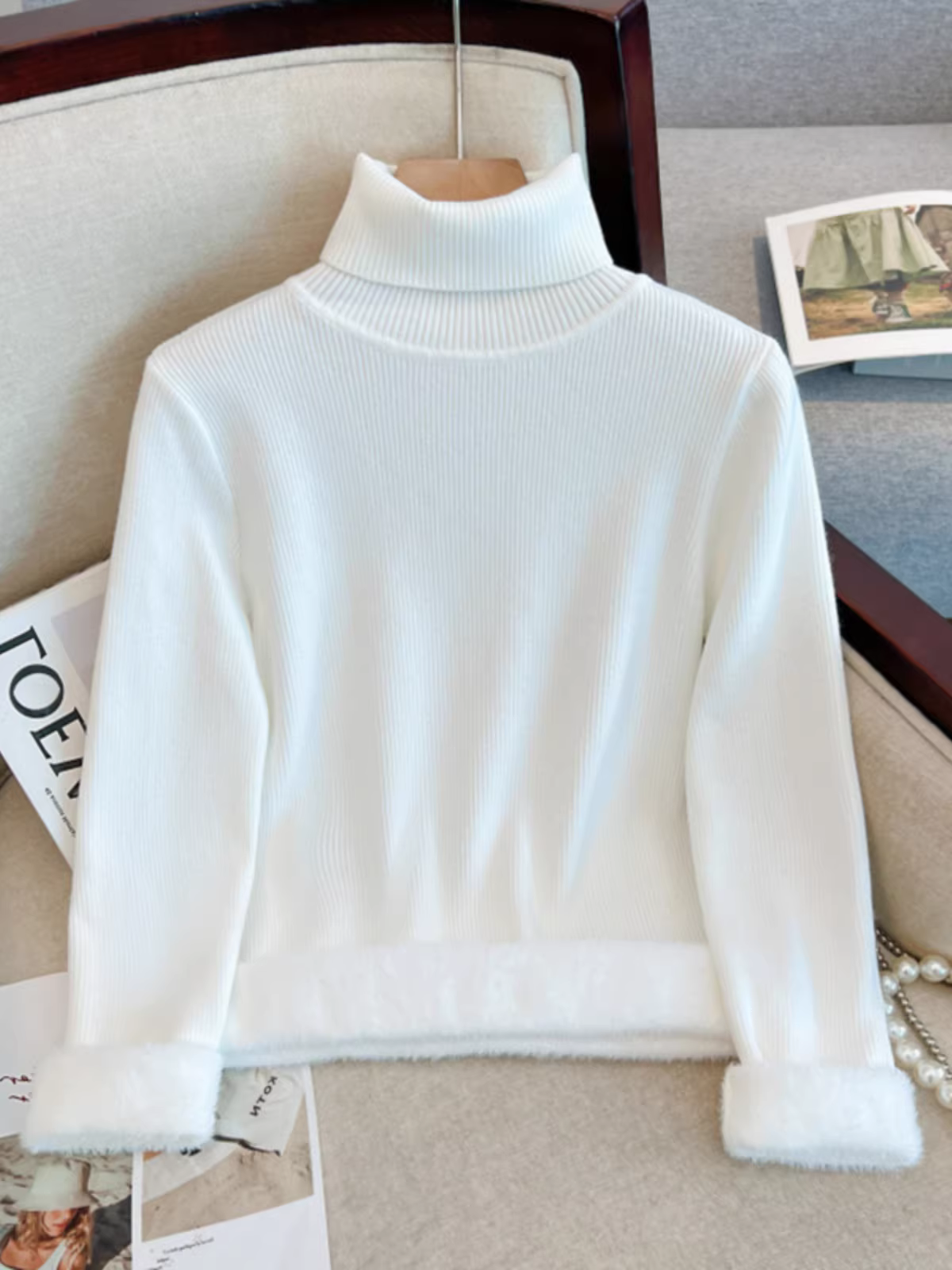 Hàng thanh lý áo nữ có mác cắt, lót lông cừu, dày dặn, áo len cổ cao, kiểu dáng thời trang thu đông.