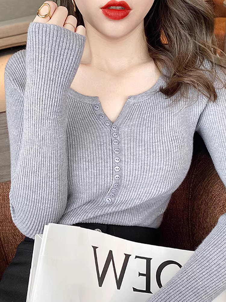 Cửa hàng giảm giá hàng hiệu, quầy quần áo nữ, hàng thanh lý chính hãng, áo len dệt kim mùa thu đông, áo lót dài tay nữ, áo len mặc trong mùa đông