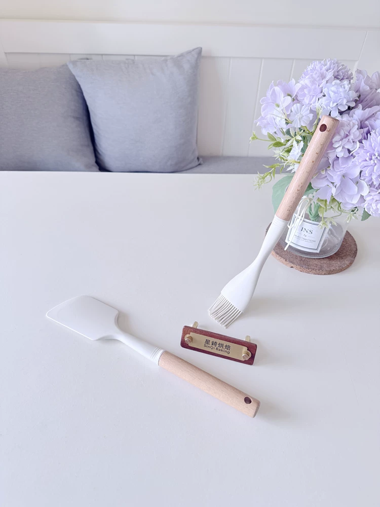 Xuất khẩu sang Hoa Kỳ, thìa silicon, thìa mềm gia dụng, thìa chịu nhiệt cao gia dụng dùng để trộn bột, kem, dụng cụ làm bánh và thìa.