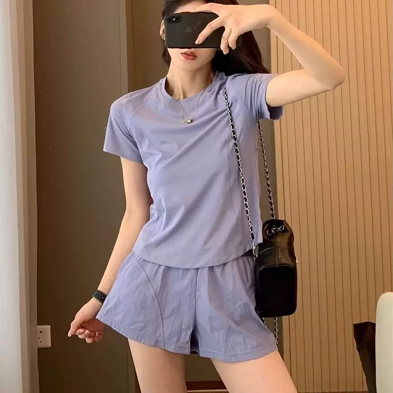 Bộ đồ thể thao thời trang nhanh khô thoáng khí, áo phông ngắn tay quần short, tập luyện thể dục nữ 2025, bộ đồ yoga