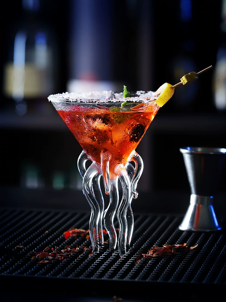 Ly cocktail phân tử sáng tạo, ly cá nóc cá nhân hóa, ly hình bạch tuộc, ly martini, ly sâm panh thời thượng