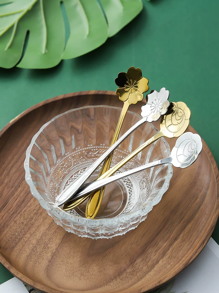Thìa hoa anh đào nổi tiếng trên mạng, thìa nhỏ hình trái tim cánh hoa bằng thép không gỉ, thìa khuấy cà phê tráng miệng kiểu Nhật, thìa cán dài.